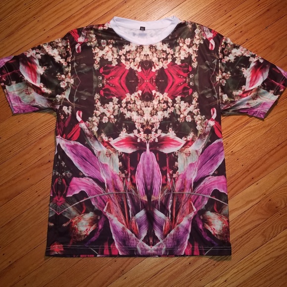 Classic Other - Classic Clothing Brand T-Shirt - XL